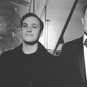 Meet your Posher, Adauto